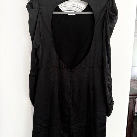 NWOT Astr Black Long Sleeve Cascade Dress Size Large - Picture 5 of 5